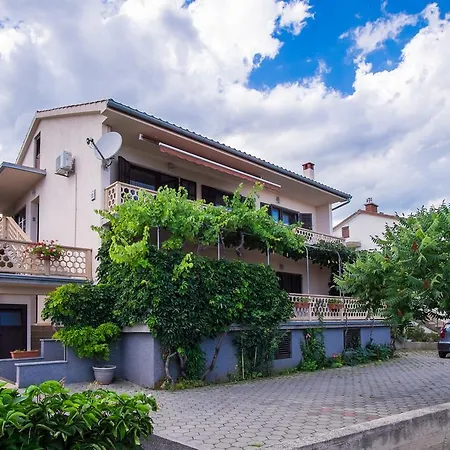 Apartment Petrovic 2 Krk Town